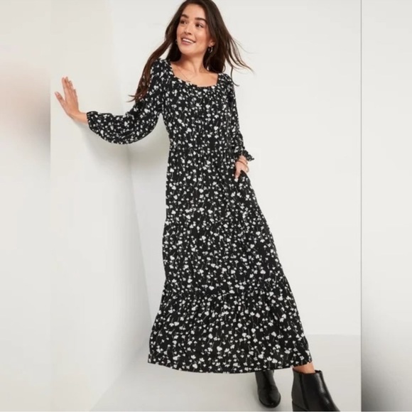 Old Navy black and white floral maxi dress size small NWT - Picture 2 of 9